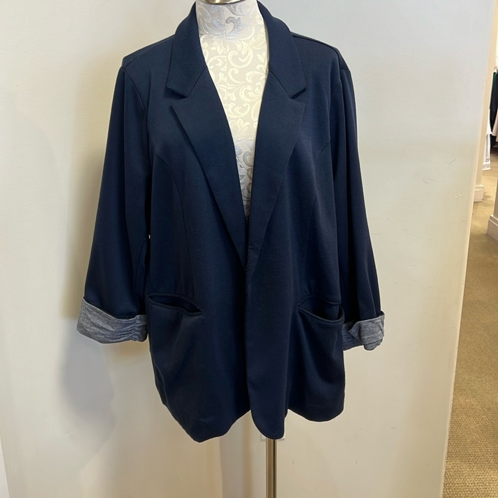 Navy 3/4 sleeve blazer in a 3x by Skies Are Blue Curvy
